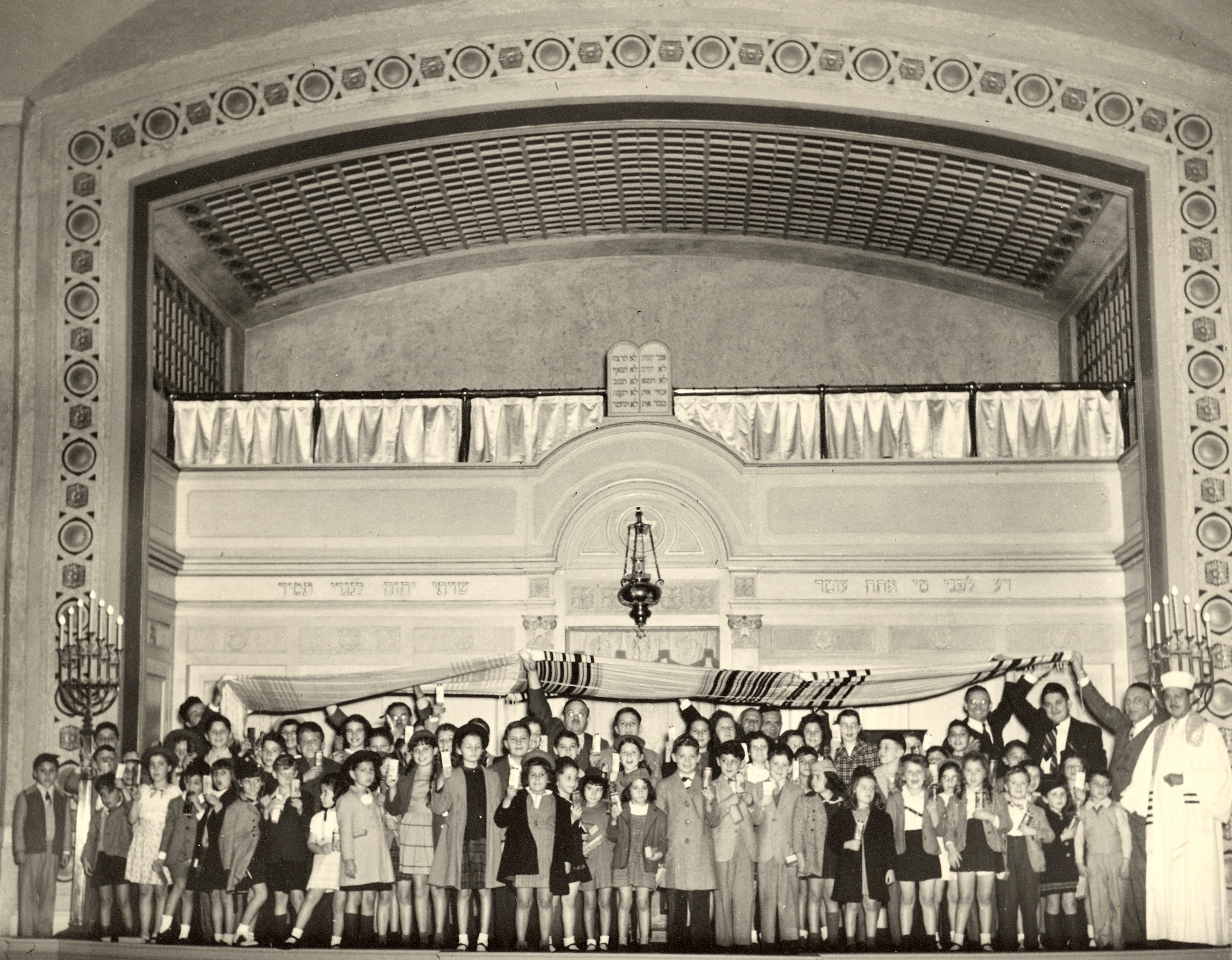 The Emanuel, Simhat Torah Eve 1946